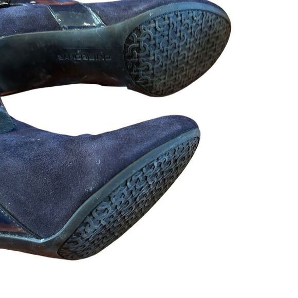 Bandolino Navy Suede / Leather Healed Booties- size 8 - Picture 2 of 6